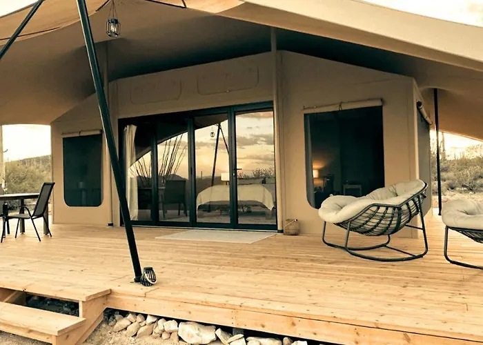 Exclusive Luxury Glamping Retreat With Stargazing & Desert Trails Near Saguaro National Park, Arizona