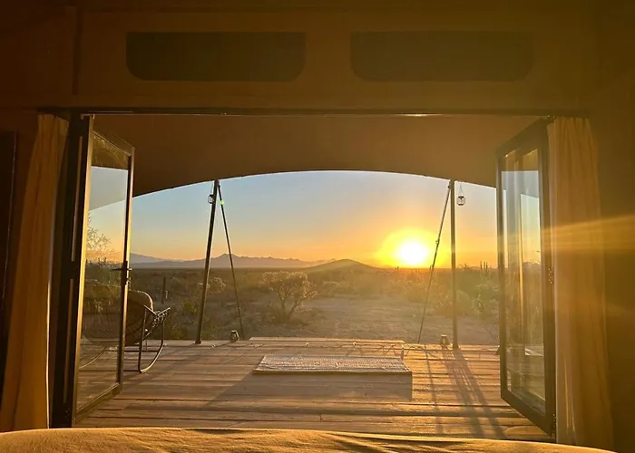Exclusive Luxury Glamping Retreat With Stargazing & Desert Trails Near Saguaro National Park, Arizona * Marana